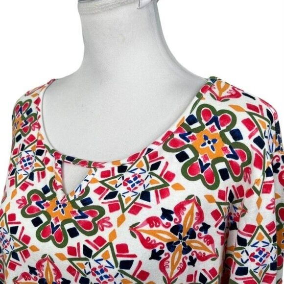 Crown & Ivy Knit Top Blouse Petite Size PXL Multicolor Floral Keyhole Happycore - Picture 4 of 11